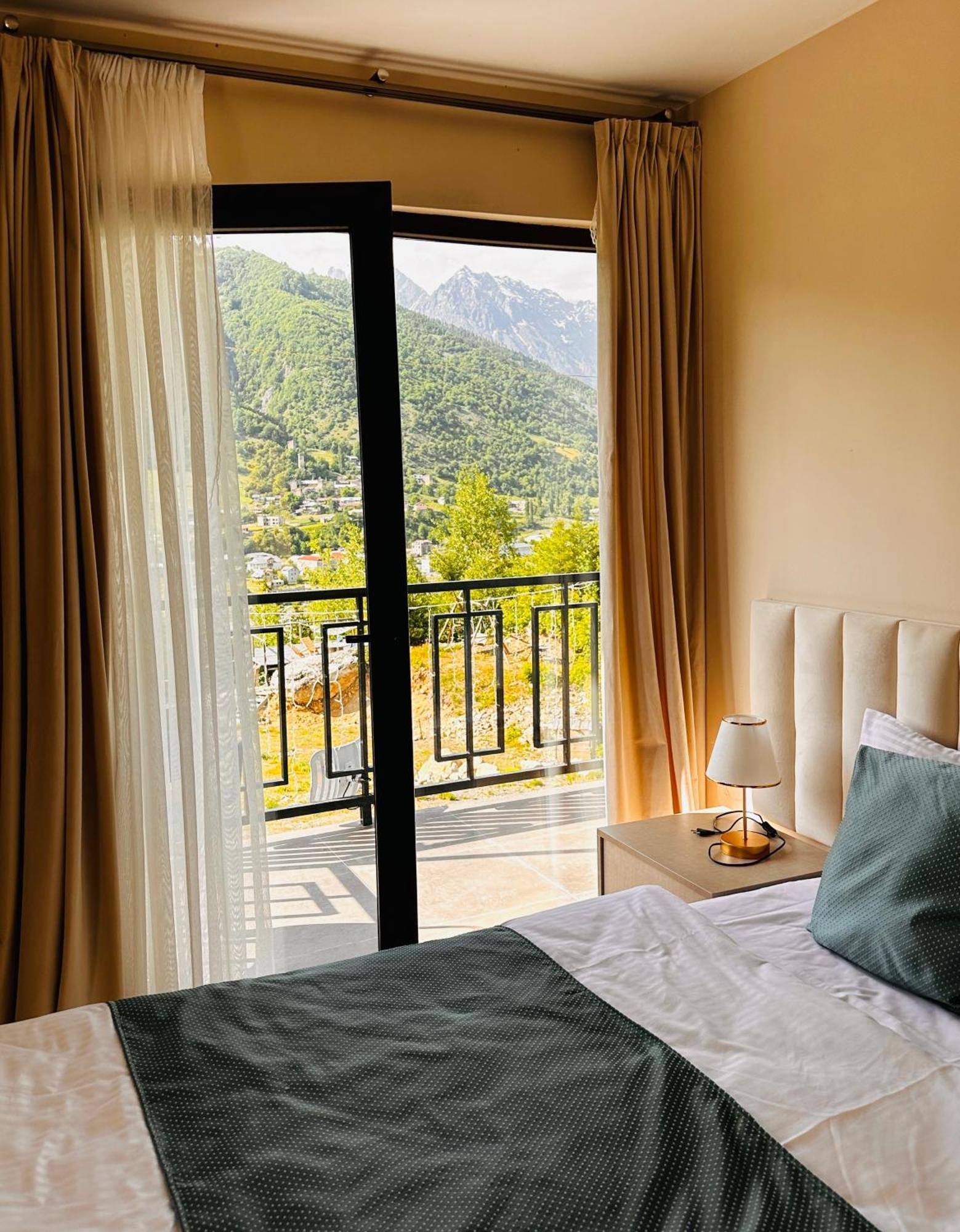 "Panorama" Kakhri Hotel Mestia Eksteriør billede